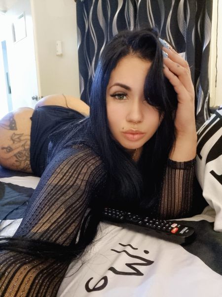 Hola cariño mi nombre es Karina, soy una mujer muy dulce cubanita cariñosa y complaciente, vibrarás de placer conmigo. Soy la mejor escort seductora y cariñosa, chica tierna muy cálida, me gustan los mimos, ,el trato lindo tanto dar como recibir.
