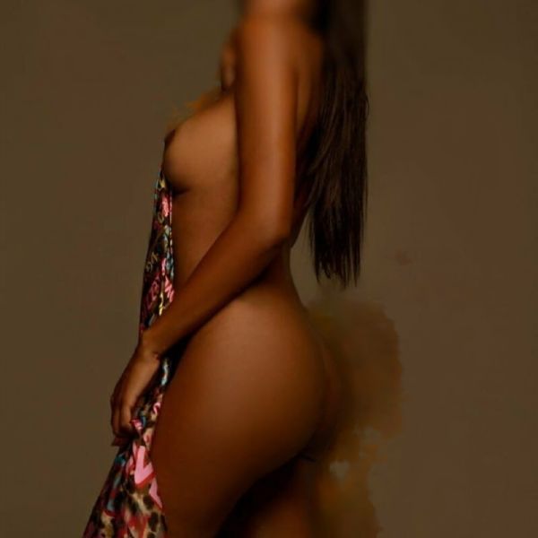 Kamile is a gorgeous girl that we’re more than happy to have on board here at Movida Models. She is a Brazilian beauty that is based in London, so if you’re located in the capital for a short time or here for a long stay, she can be the ideal companion for you. This elite escort is extremely open-minded, providing the ultimate compliment to her obvious good looks. Whatever your perfect date may be, Kamile would be happy to oblige with a genuine smile on her face. She loves to have fun! Her 13 tattoos are an obvious point of attraction… want to find out more about what they are and where they are? You know what to do!